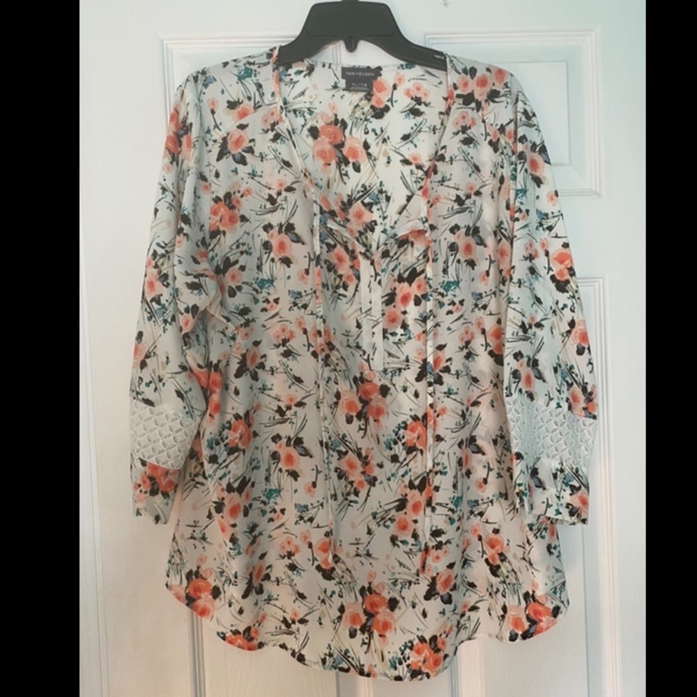Women’s Floral blouse